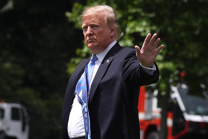 "Si no fuera por mí, miles de personas habrían muerto en Hong Kong", señaló Trump.