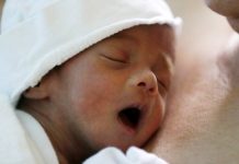 Trump quiere más nacimientos, pero no ayudará con la crianza El inicio de la terapia antirretroviral en bebés, idealmente horas después del nacimiento, puede restringir el daño irreparable del sistema de inmunidad neonatal en desarrollo