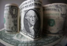 Las acciones subieron este mes en gran parte debido al optimismo en torno a las negociaciones comerciales entre Estados Unidos y China.