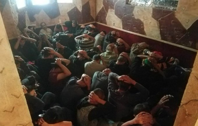 inmigrantes en una casa de seguridad en Laredo La Oficina de Aduanas y Protección Fronteriza descubrió a un grupo de 43 migrantes indocumentados en una casa de seguridad en Laredo