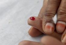 Monitoreo de glucosa es vital para preservar calidad de vida de los pacientes Los pacientes con diabetes dejan de producir insulina, la hormona que regula la glucosa en sangre, luego de seis años de haber sido diagnosticados