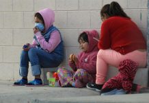 Detectan 72 casos de varicela entre migrantes en frontera de México con EEUU Las personas enfermas, cuyas nacionalidades no fueron detalladas, fueron aisladas de quienes no tienen síntomas con la finalidad de evitar más contagios.