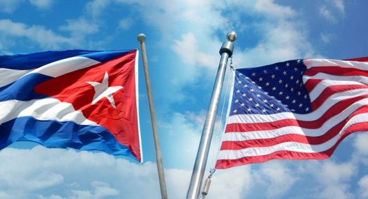 Entra en vigor la prohibición de vuelos entre EE.UU. y el interior de Cuba Esta medida de la Administración del presidente Donald Trump para intentar aislar aún más a la isla divide a la población cubana de Miami.