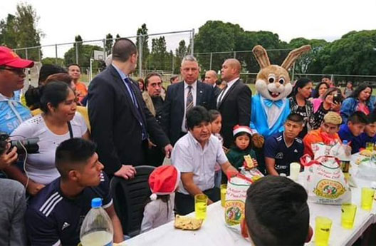 Evo Morales prometi&oacute; seguir luchando por las nuevas generaciones para dejarles un pa&iacute;s libre, digno y soberano.