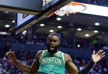 Brown, que anotó 10 de 13 en tiros de campo, incluidos 5 de 7 triples, y 5 de 6 desde la línea de personal, también aportó seis rebotes -defensivos- y repartió cuatro asistencias.