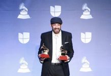 El más reciente álbum del artista obtuvo dos Latin Grammy en las categorías Mejor Álbum Contemporáneo-Fusión Tropical"