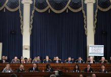 Tres juristas especialistas en derecho constitucional, citados a declarar por los demócratas, aseguraron ante el Comité Judicial de la Cámara que el presidente Donald Trump abusó de su poder al pedir a Ucrania que investigase al ex vicepresidente Joe Biden y a su hijo por posible corrupción en ese país.