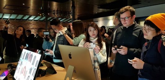 Apple continúa siendo uno de los principales pulmones de las tecnológicas en la Bolsa de Nueva York, tras haber aumentado sus ganancias un 84 % con respecto al año anterior.