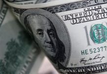 Los estadounidenses más adinerados son los que más se quejan de los impuestos El 40 % de los encuestados opina que paga en impuestos más o menos lo que es justo, y sólo el 8 % considera que pagan menos que lo que sería justo.