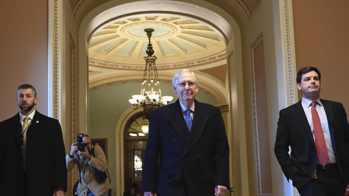 McConnell lament&oacute; que la "ira partidista" de los dem&oacute;cratas haya creado "un nuevo precedente t&oacute;xico que tendr&aacute; eco en el futuro".