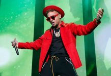 El álbum obtuvo positivas críticas de la prensa especializada, incluyendo revistas nacionales como Billboard, Rolling Stone y Entertainment Weekly, entre otros.