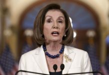 "Nuestra democracia está en juego. El presidente no nos deja otra opción", dijo Pelosi.