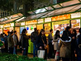 Los mejores mercados navideños de la ciudad de Nueva York The Holiday Shops at Winter Village at Bryant Park.