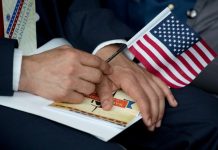 El pasado 14 de noviembre el Servicio de Ciudadanía y de Inmigración (USCIS) publicó en el Registro Federal su propuesta, que entre otros aumentaría la renovación del programa de Acción Diferida