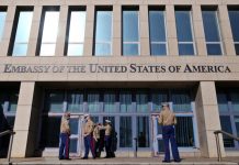 Embajada de EE.UU en Cuba reanuda servicios consulares y de visas tras 5 años Mara Tekach, acusada por las autoridades de la isla de promover y dirigir a disidentes, continuará "abogando por un gobierno responsable para el pueblo cubano, que no quiere más que libertad y prosperidad".