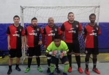 Domingos de FutSal en la Liga HONDUCOL Integrantes del Deportivo Guerrero que están dando 'guerra' en el campeonato de la Cardona Soccer League, jugando los Jueves en la sede -local del Brooklyn Jr. Soccer League, en el 160 de la Calle 48, en Brooklyn. (Foto: Cortesía).