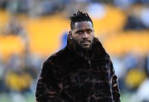 Antonio Brown recuperó la libertad tras concederle un juez del condado de Broward, donde estaba detenido, el pago de una fianza de 100.000 dólares