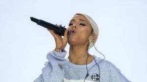 Ariana Grande anunci&oacute; hoy que actuar&aacute; en la pr&oacute;xima edici&oacute;n de los Grammy, que se celebrar&aacute; el 26 de enero en el Staples Center de Los &Aacute;ngeles .