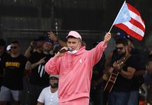 Bad Bunny dice que "Puerto Rico ya no se deja", ante las últimas protestas El trapero Bad Bunny dijo este martes que "Puerto Rico ya no se deja", en alusión a las últimas protestas en la isla