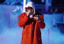 Bad Bunny presentó hoy "6 Rings", una canción dedicada a Kobe Bryant como tributo a la leyenda del baloncesto