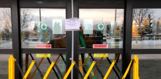 El grupo de personas se mantendrá en la Base Aérea March Air en Riverside, durante ese periodo de tiempo para confirmar que no se hayan contagiado con el virus "2019-nCoV".