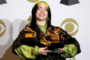 Fue la artista m&aacute;s joven en estar nominada a las cuatro categor&iacute;as m&aacute;s importantes de los Grammy y Billie Eilish, con solo 18 a&ntilde;os