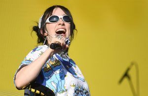 Despu&eacute;s de arrasar y hacer historia al ganar en todas las categor&iacute;as principales de los Grammy, Billie Eilish actuar&aacute; en la pr&oacute;xima gala de los &Oacute;scar