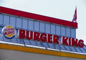 La cadena de comida r&aacute;pida Burger King lanz&oacute; en el Reino Unido la "The Rebel Whopper", una hamburguesa a base ciento por ciento de plantas