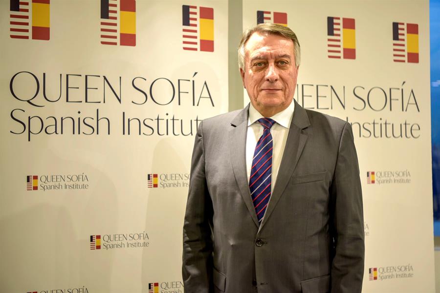 El presidente de la junta del Instituto Reina Sof&iacute;a, Carlos Cord&oacute;n-Card&oacute;, posa para Efe durante la presentaci&oacute;n del nuevo programa cultural para 2020 y los premios de este a&ntilde;o este mi&eacute;rcoles en Nueva York. 