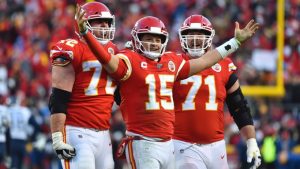 El joven mariscal de campo Patrick Mahomes corri&oacute; para un touchdown que cambi&oacute; el destino del partido, agreg&oacute; tres pases de anotaci&oacute;n y los Chiefs de Kansas City consiguieron el boleto al Super Bowl LIV