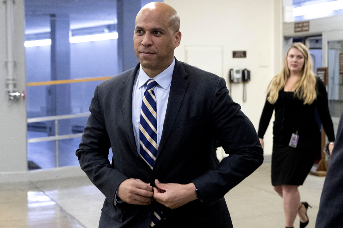 El senador por Nueva Jersey Cory Booker anunci&oacute; este lunes que suspende su campa&ntilde;a presidencial para las primarias dem&oacute;cratas tras un a&ntilde;o de carrera a la nominaci&oacute;n.