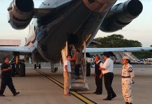 Unas 1.000 personas entraron y fueron llevados a una estación migratoria durante el fin de semana.