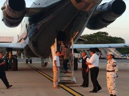 Unas 1.000 personas entraron y fueron llevados a una estación migratoria durante el fin de semana.