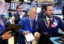 Wall Street abre mixto mientras continúa la preocupación por crisis iraní Dow Jones cayó cerca de un 0,2 % o 50 puntos, situándose en los 28.585,90 enteros.