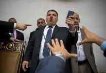 El Gobierno del presidente Donald Trump sancionó este lunes al diputado Luis Parra y a otros seis venezolanos que "lideraron un intento fallido de tomar ilegítimamente el control de la Asamblea Nacional"