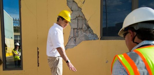 Cuomo viajó a Puerto Rico el pasado martes para presenciar de primera mano la magnitud de los daños debido a los terremotos.