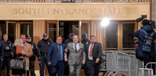 El juicio por abusos sexuales contra el productor Harvey Weinstein en Nueva York comienza mañana lunes con una audiencia previa al proceso de selección del jurado