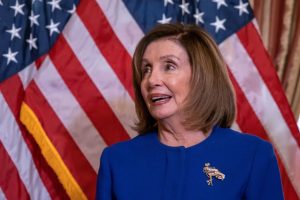 Todo Estados Unidos está a la espera de que la jefa de la Cámara Baja, la demócrata Nancy Pelosi, entregue formalmente esta semana al Senado los cargos para iniciar un juicio político contra el presidente Donald Trump