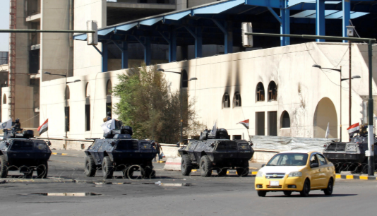 Las inmediaciones de la Embajada de Estados Unidos en Bagdad amanecieron este jueves en calma y bajo fuertes medidas de seguridad