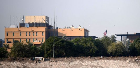 Dos cohetes impactaron este miércoles en las inmediaciones de la Embajada de Estados Unidos en Bagdad