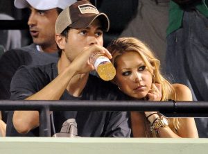 Enrique Iglesias y Anna Kournikova ser&aacute;n padres por tercera vez, as&iacute; lo afirm&oacute; la revista &iexcl;Hola!