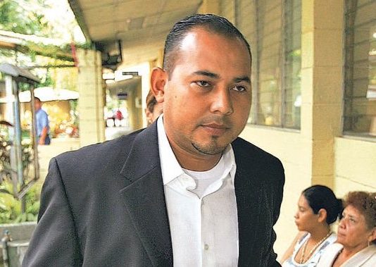 Estados Unidos deporta a exdiputado salvadoreño acusado de lavar 14 millones El Congreso salvadoreño retiró la inmunidad legislativa a Silva Pereira en noviembre de 2006, luego de ser vinculado a este escándalo de corrupción.