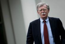Los demócratas han propuesto una hoja de ruta para un posible juicio político en el Senado, que contaría con nuevos testigos como Bolton y el jefe interino de Gabinete, Mick Mulvaney.