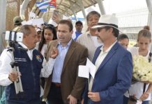 Un cubano que fue balsero compite por ser candidato al Congreso de Estados Unidos El balsero cubano Frank Polo, que quiere representar a Florida en el Congreso estadounidense, cree que si se le ofreciera una amnistía al castrismo a cambio de dejar el poder, la aceptaría