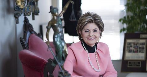 Allred, conocida por defender a demandantes en casos contra famosos, reconoce que en casos en los que el acusado es un famoso y la víctima una desconocida, el jurado puede tender a favorecer a la celebridad.