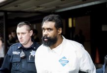 El hombre acusado de crimen de odio por agredir a cinco personas con un machete durante la celebración religiosa del Janucá en Nueva York no es apto mentalmente para enfrentar un juicio