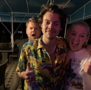 Los artistas británicos Harry Styles, Adele y James Corden fueron captados este fin de semana disfrutando de sus vacaciones en varias islas del Caribe