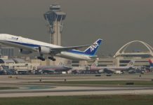 Hospitalizan en Los Ángeles a un pasajero de México por posible coronavirus El aeropuerto de Los Ángeles, al igual que los de San Francisco, Chicago, Atlanta y el John F. Kennedy de Nueva York, ha sido puestos desde la semana pasada en alerta por las autoridades sanitarias.