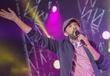 Juan Luis Guerra pone a bailar a Santo Domingo en un concierto histórico El artista dominicano Juan Luis Guerra cerrará su gira internacional "Literal Tour Grandes Éxitos" con una presentación que realizará el 12 de diciembre de ese año en el Estadio Olímpico de Santo Domingo