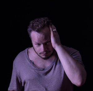 Leonel Garc&iacute;a se prepara este enero para lanzar su nuevo disco "Amor pasado", en el que, seg&uacute;n dijo&nbsp; presenta una versi&oacute;n deconstruida